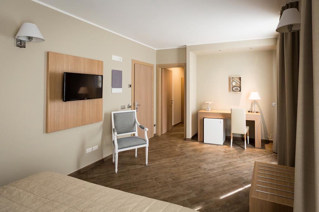 Hotel Monteverde Acqui Terme Zewnętrze zdjęcie