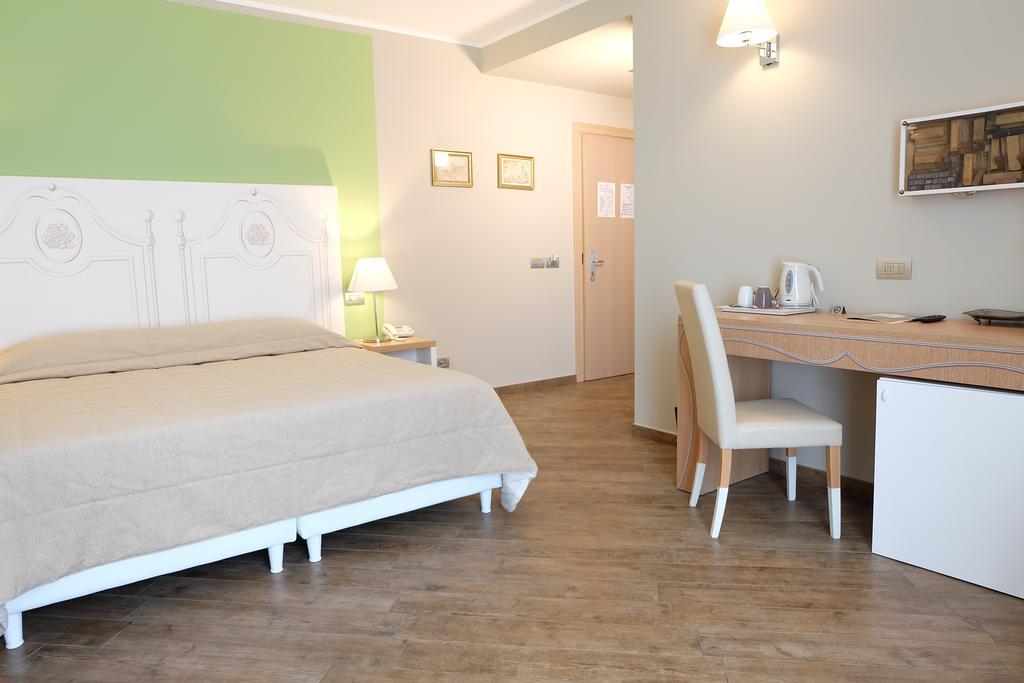 Hotel Monteverde Acqui Terme Zewnętrze zdjęcie