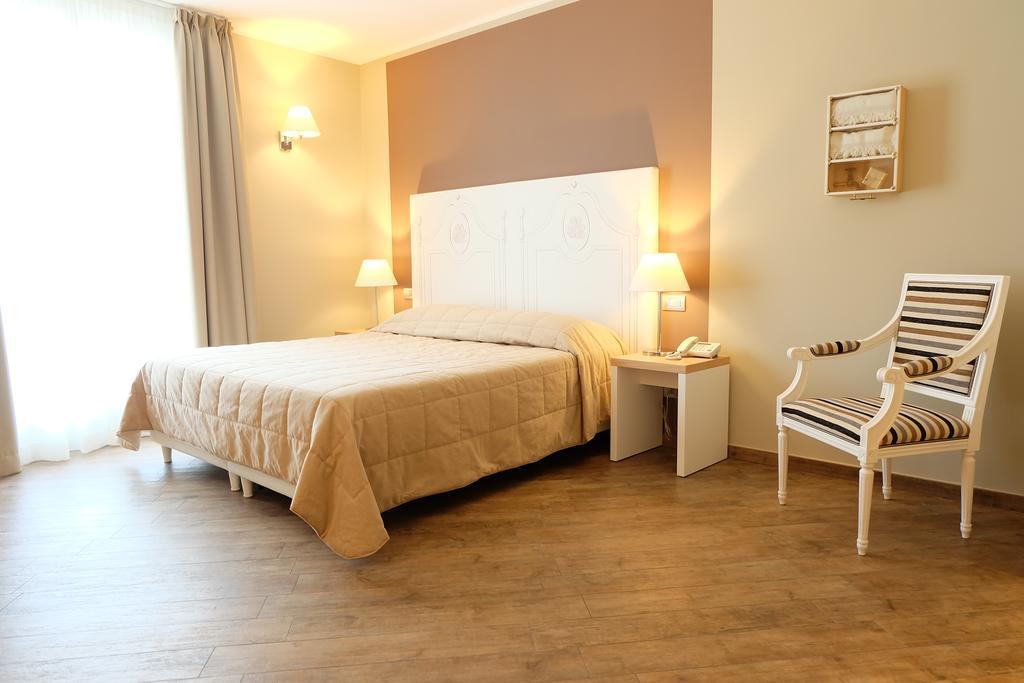 Hotel Monteverde Acqui Terme Zewnętrze zdjęcie