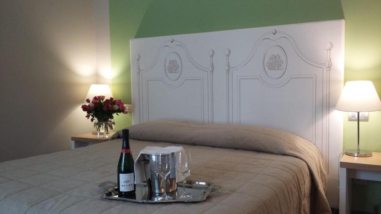 Hotel Monteverde Acqui Terme Zewnętrze zdjęcie